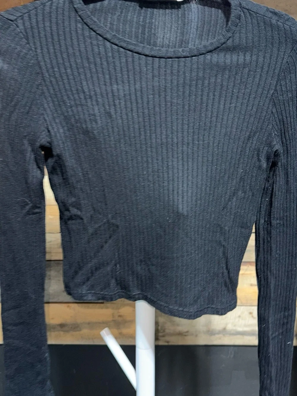 Reformation Black Ribbed Long-Sleeve Crop Top Small